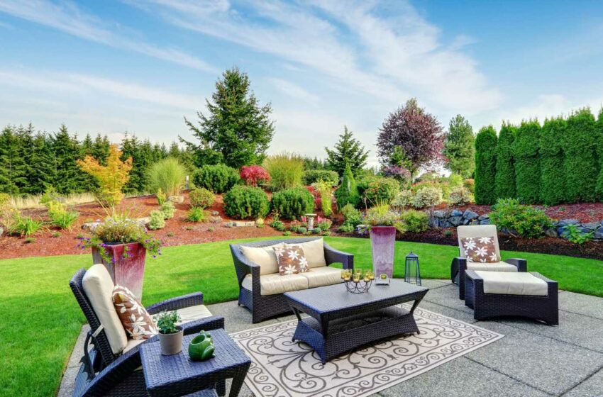  10 Stunning Small Backyard Ideas With Pavers That Will Make Your Neighbors Jealous